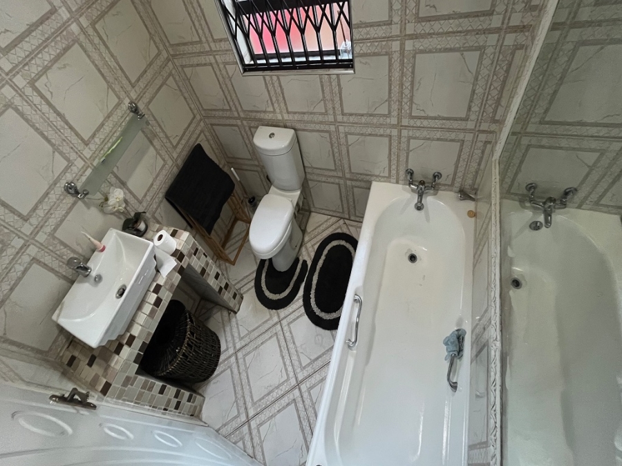 4 Bedroom Property for Sale in Brackendowns Gauteng