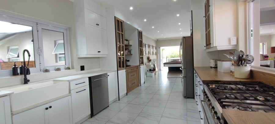 4 Bedroom Property for Sale in Eldoraigne Gauteng