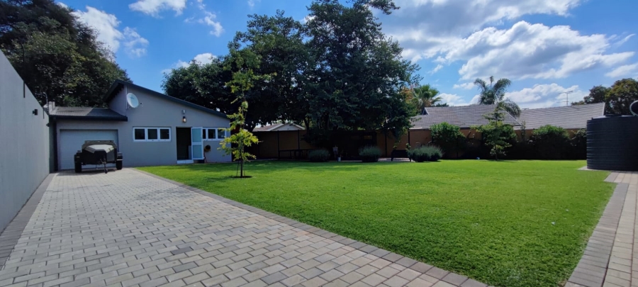 4 Bedroom Property for Sale in Eldoraigne Gauteng