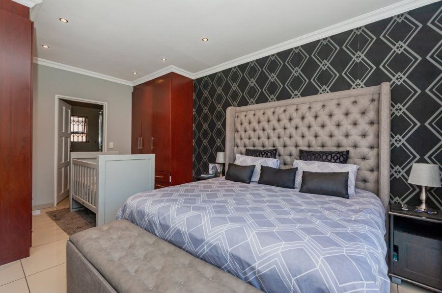 3 Bedroom Property for Sale in New Redruth Gauteng