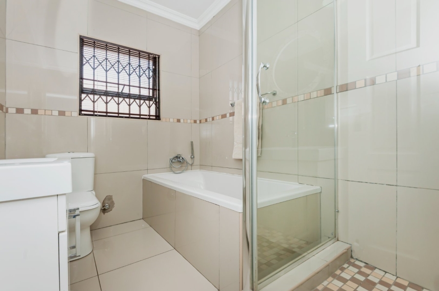 3 Bedroom Property for Sale in New Redruth Gauteng