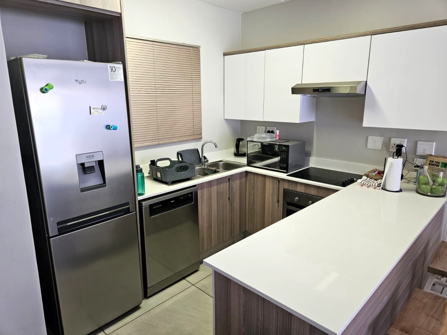 2 Bedroom Property for Sale in Die Hoewes Gauteng