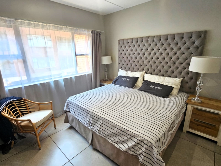 2 Bedroom Property for Sale in Die Hoewes Gauteng