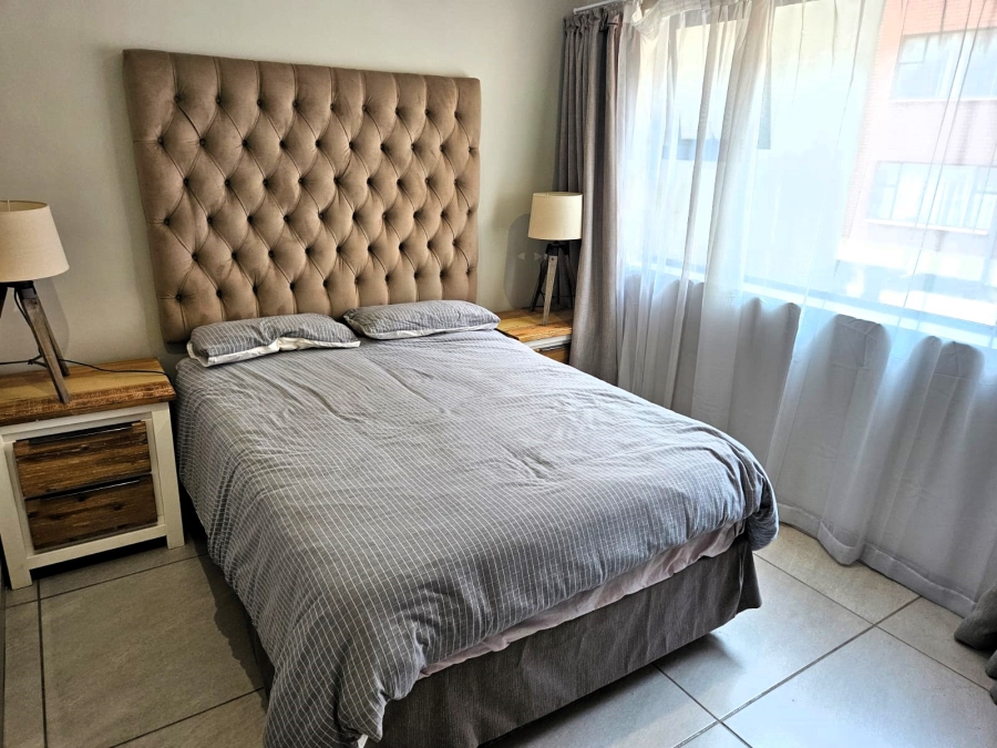 2 Bedroom Property for Sale in Die Hoewes Gauteng
