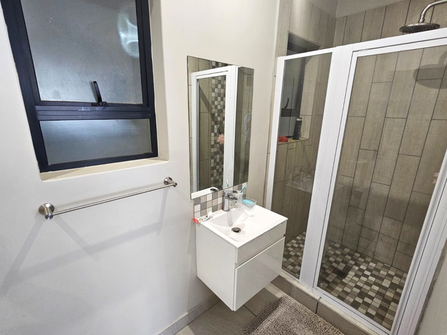 2 Bedroom Property for Sale in Die Hoewes Gauteng