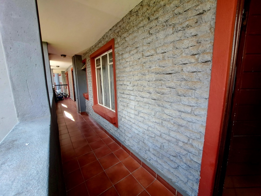 To Let 2 Bedroom Property for Rent in Castleview Gauteng