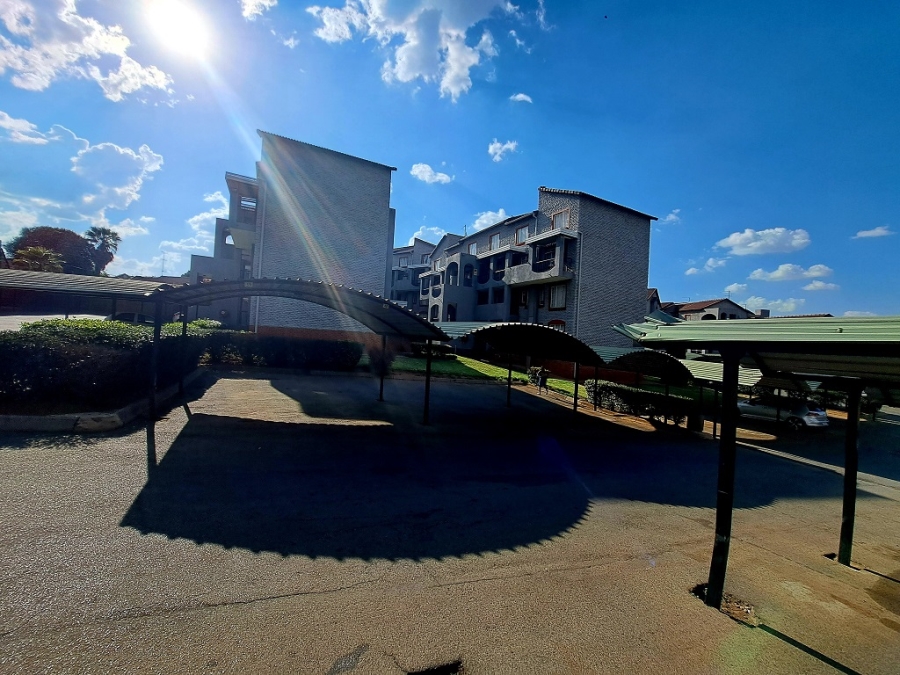 To Let 2 Bedroom Property for Rent in Castleview Gauteng