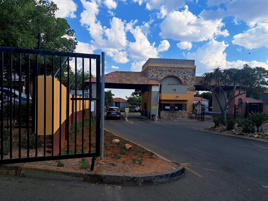 To Let 2 Bedroom Property for Rent in Castleview Gauteng