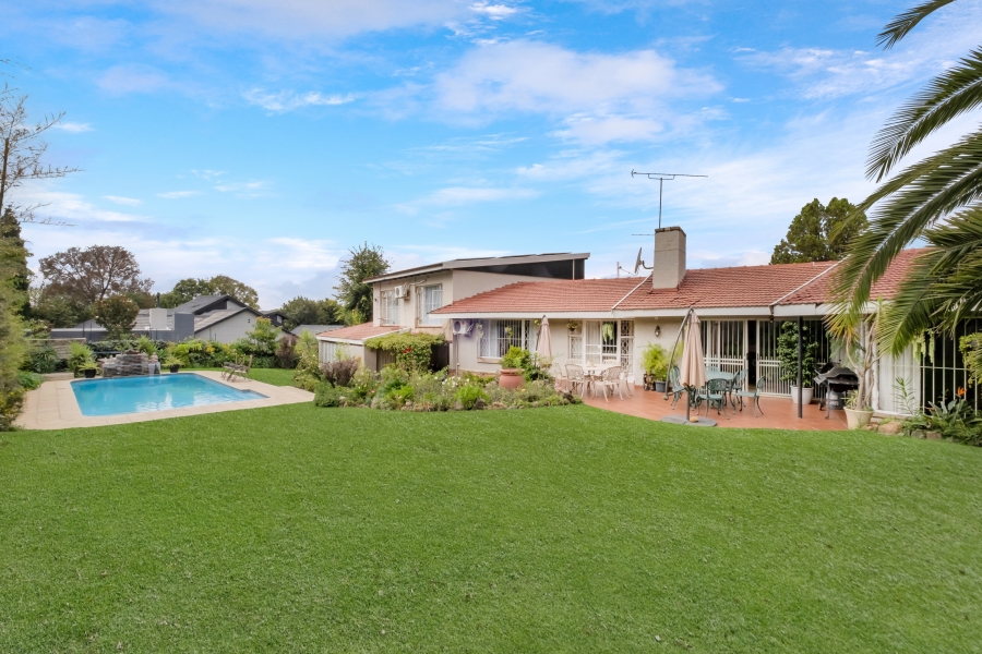 4 Bedroom Property for Sale in Atholl Gauteng