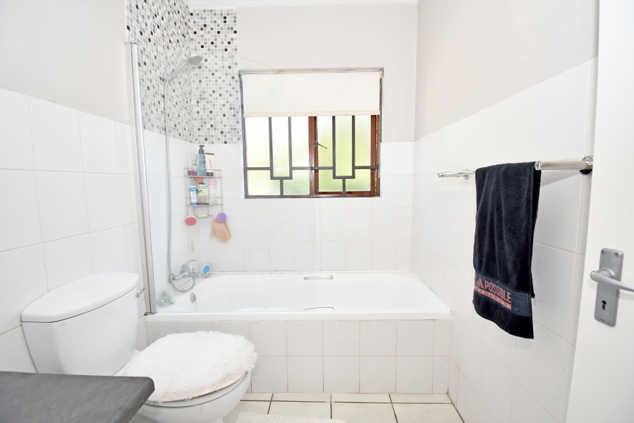 1 Bedroom Property for Sale in Craighall Gauteng