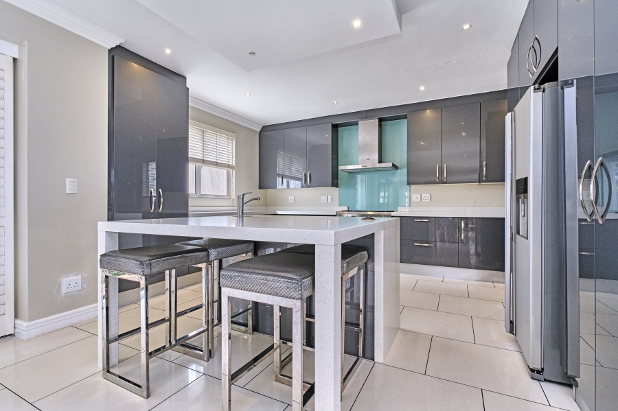 To Let 4 Bedroom Property for Rent in Waterfall Country Village Gauteng