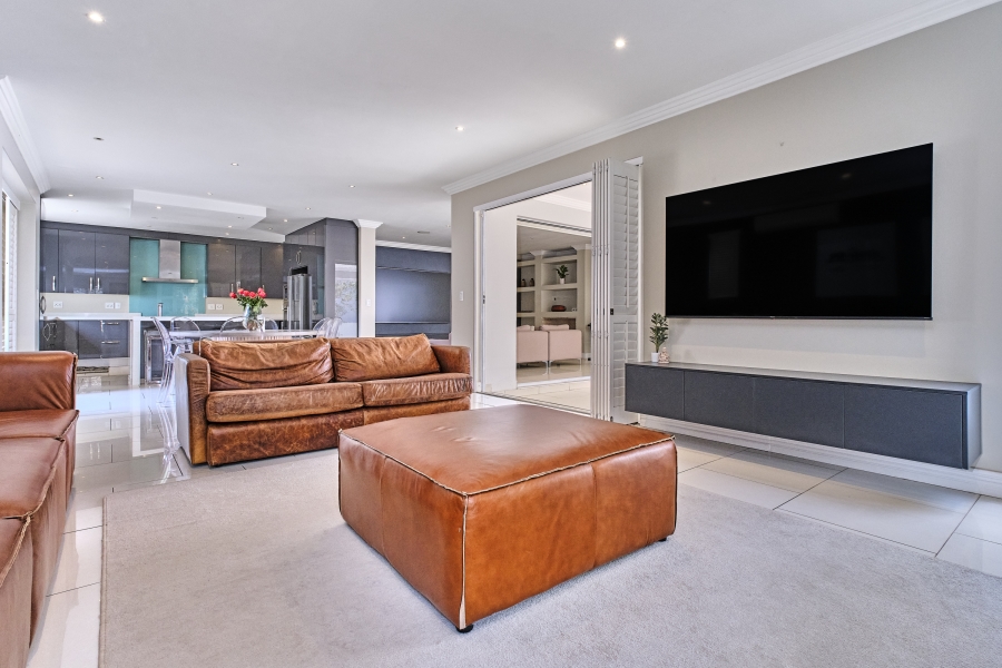To Let 4 Bedroom Property for Rent in Waterfall Country Village Gauteng