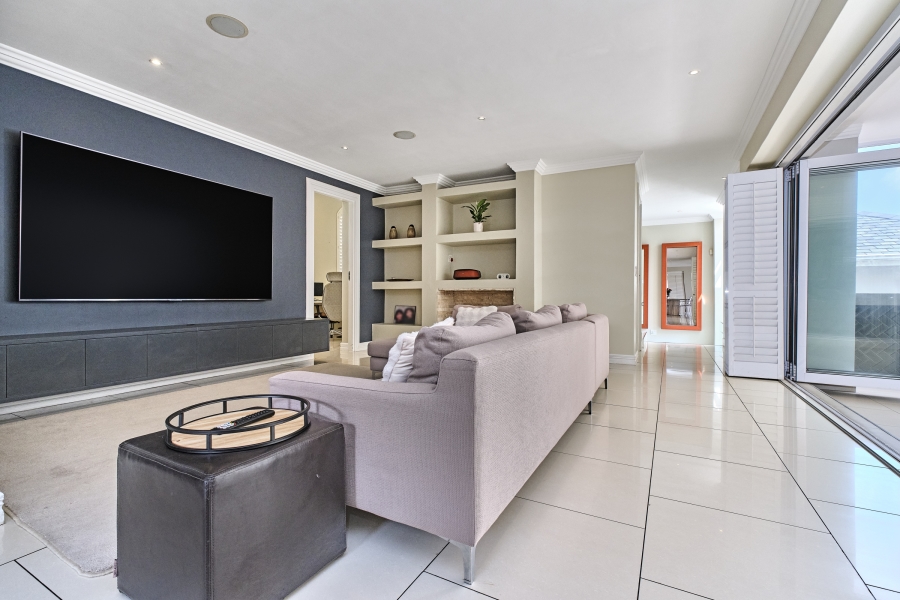 To Let 4 Bedroom Property for Rent in Waterfall Country Village Gauteng