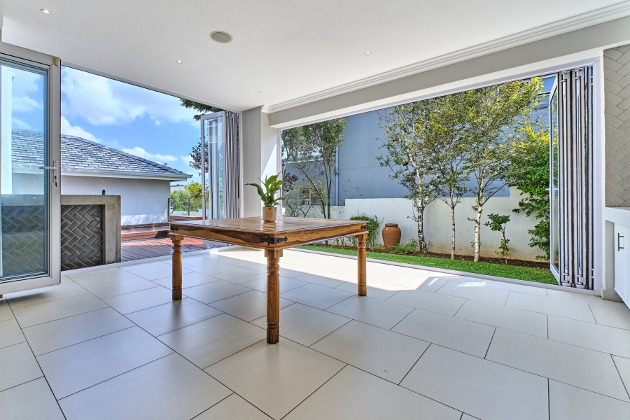 To Let 4 Bedroom Property for Rent in Waterfall Country Village Gauteng