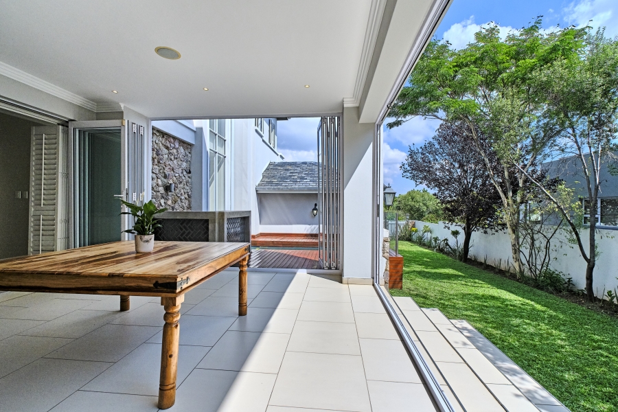 To Let 4 Bedroom Property for Rent in Waterfall Country Village Gauteng