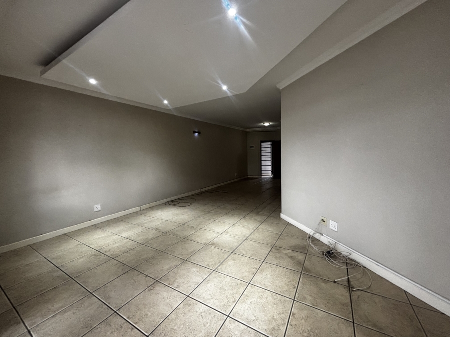 To Let 2 Bedroom Property for Rent in Morningside Gauteng