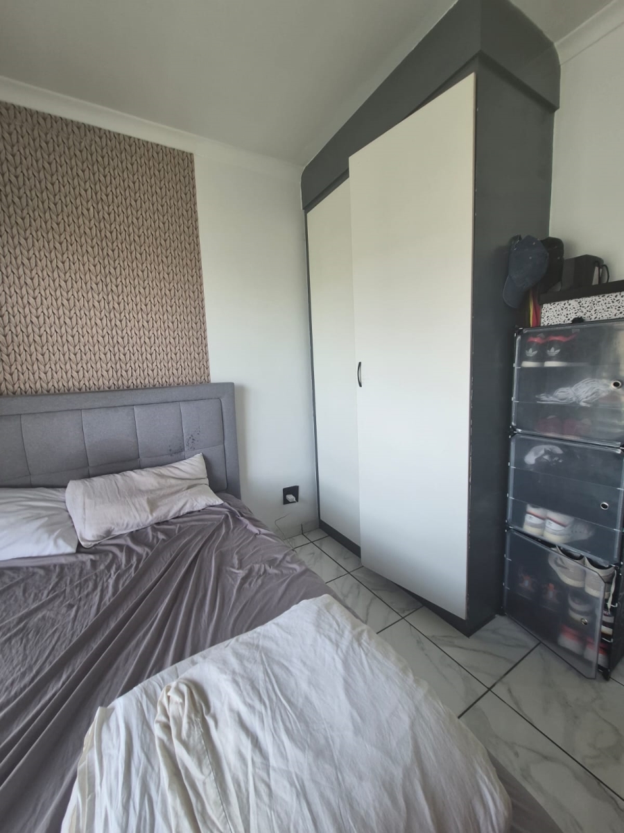 1 Bedroom Property for Sale in Parkrand Gauteng