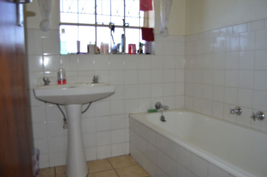 3 Bedroom Property for Sale in Birchleigh Gauteng