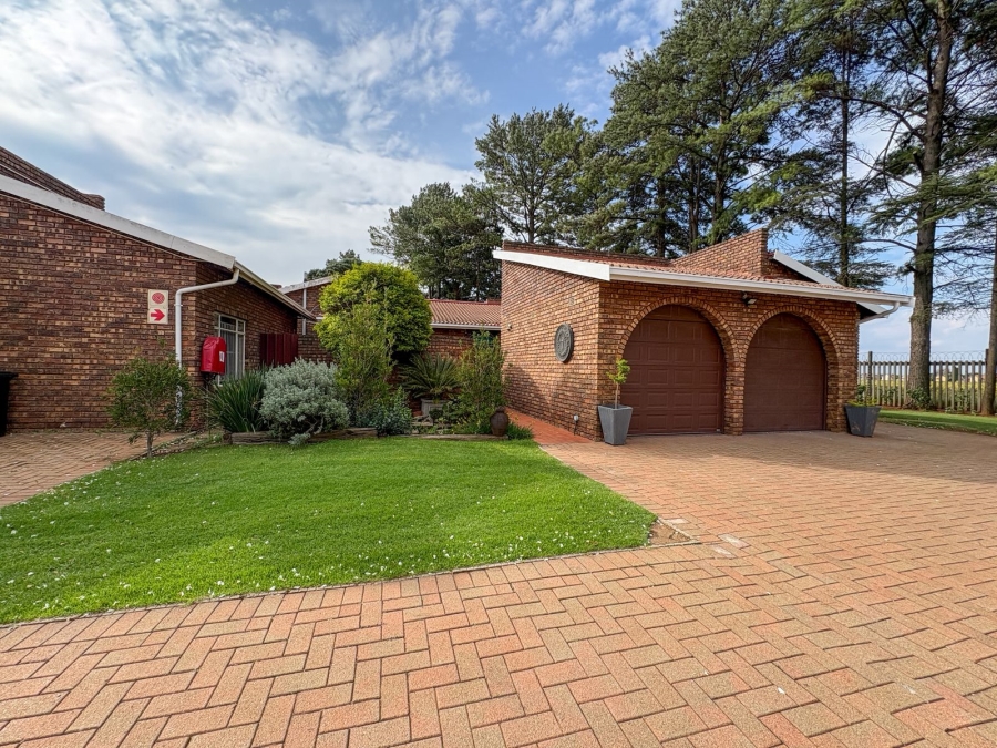 3 Bedroom Property for Sale in Larrendale Gauteng