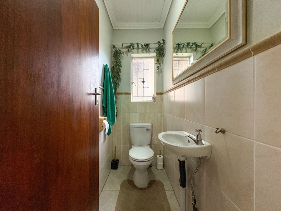 3 Bedroom Property for Sale in Larrendale Gauteng