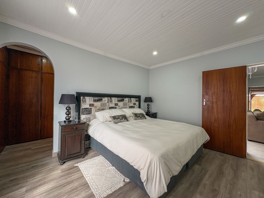 3 Bedroom Property for Sale in Larrendale Gauteng