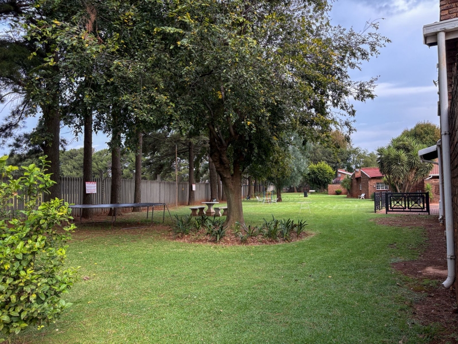 3 Bedroom Property for Sale in Larrendale Gauteng