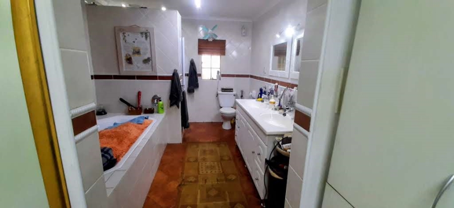 3 Bedroom Property for Sale in Esther Park Gauteng