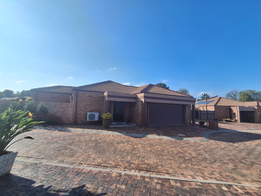 3 Bedroom Property for Sale in Three Rivers Gauteng