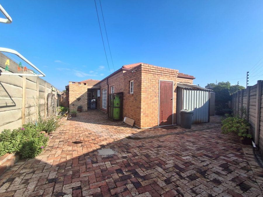 3 Bedroom Property for Sale in Three Rivers Gauteng