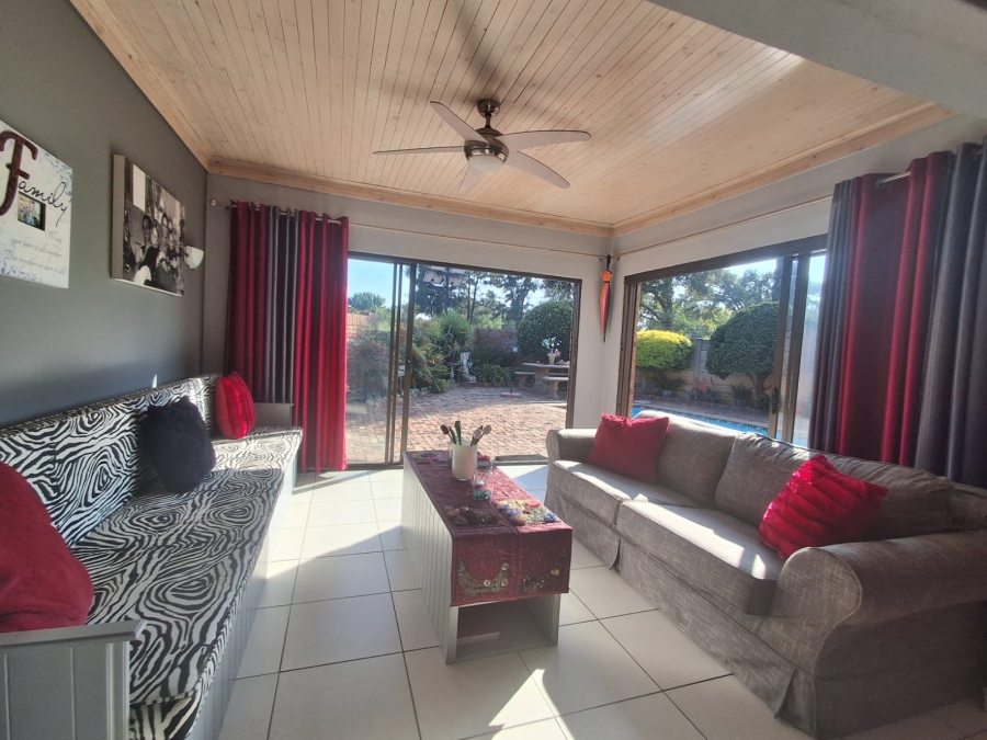 3 Bedroom Property for Sale in Three Rivers Gauteng