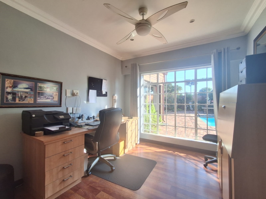 3 Bedroom Property for Sale in Three Rivers Gauteng