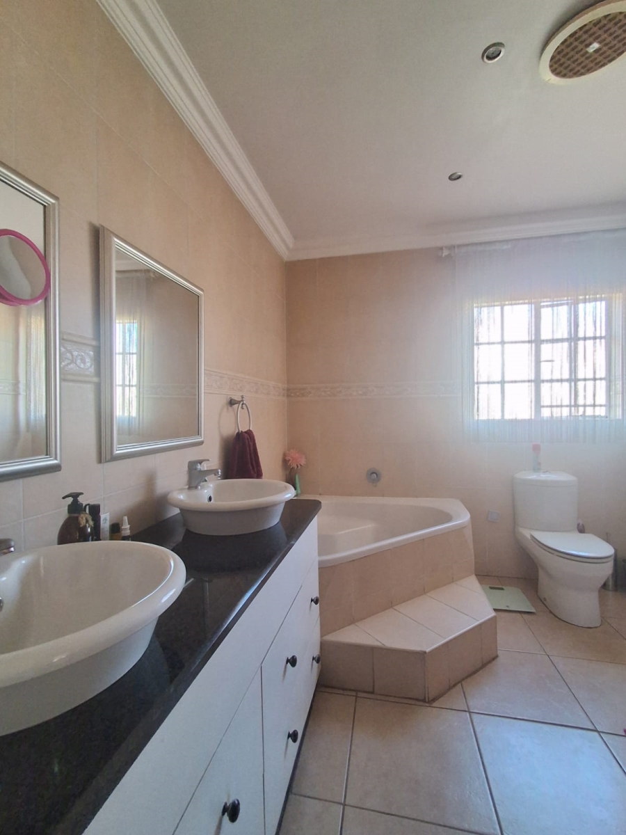 3 Bedroom Property for Sale in Three Rivers Gauteng