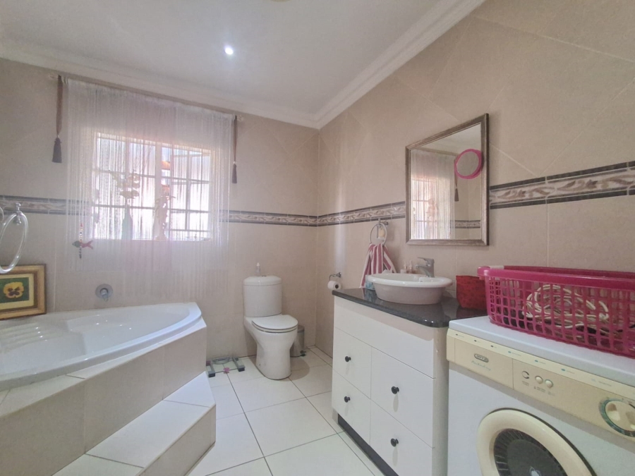3 Bedroom Property for Sale in Three Rivers Gauteng