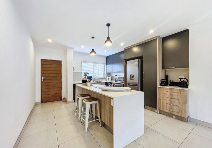 3 Bedroom Property for Sale in Glen Marais Gauteng