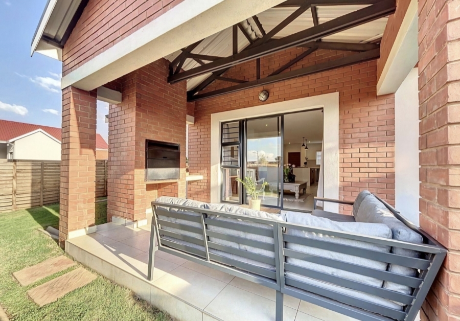 3 Bedroom Property for Sale in Glen Marais Gauteng