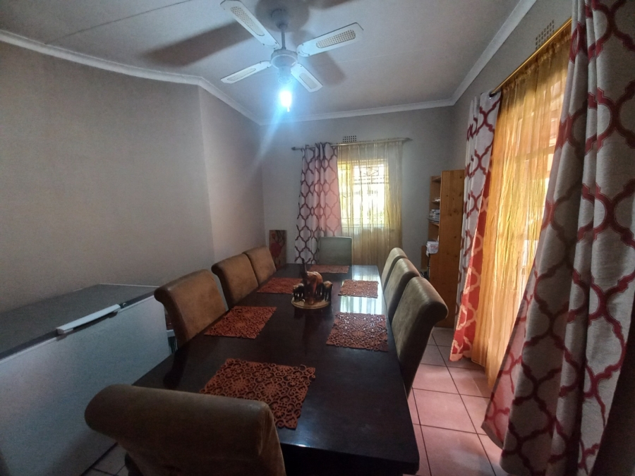 To Let 4 Bedroom Property for Rent in Vanderbijlpark SE 6 Gauteng