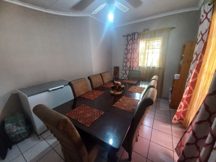To Let 4 Bedroom Property for Rent in Vanderbijlpark SE 6 Gauteng