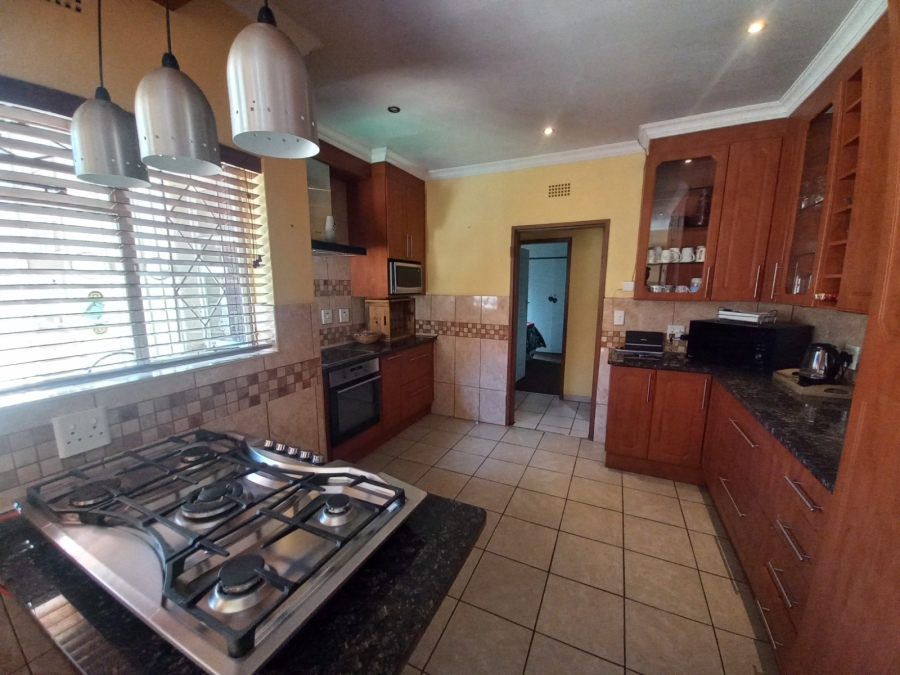 To Let 4 Bedroom Property for Rent in Vanderbijlpark SE 6 Gauteng