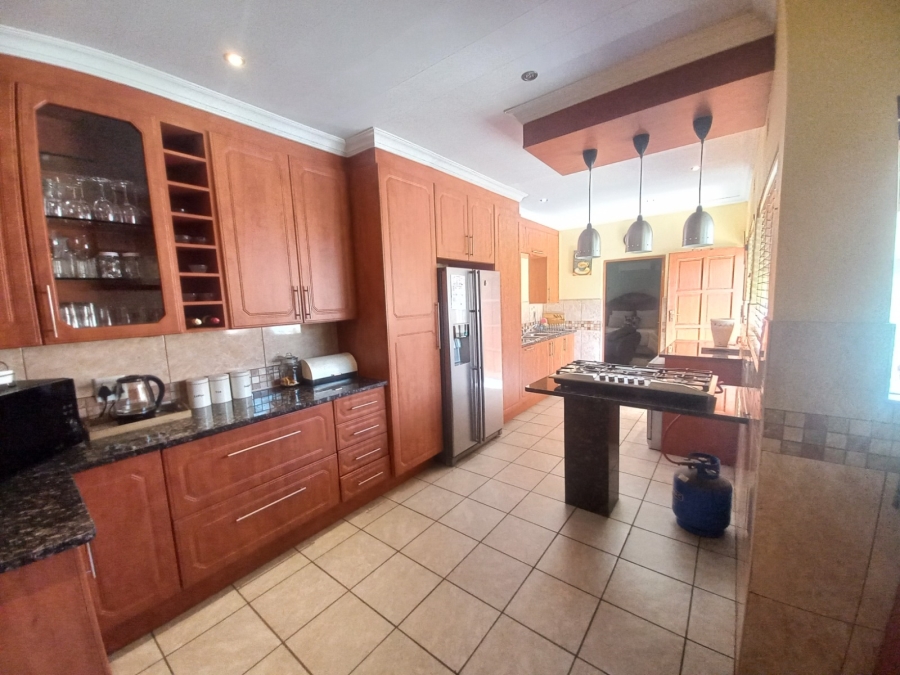 To Let 4 Bedroom Property for Rent in Vanderbijlpark SE 6 Gauteng