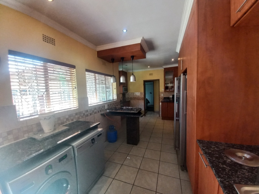 To Let 4 Bedroom Property for Rent in Vanderbijlpark SE 6 Gauteng