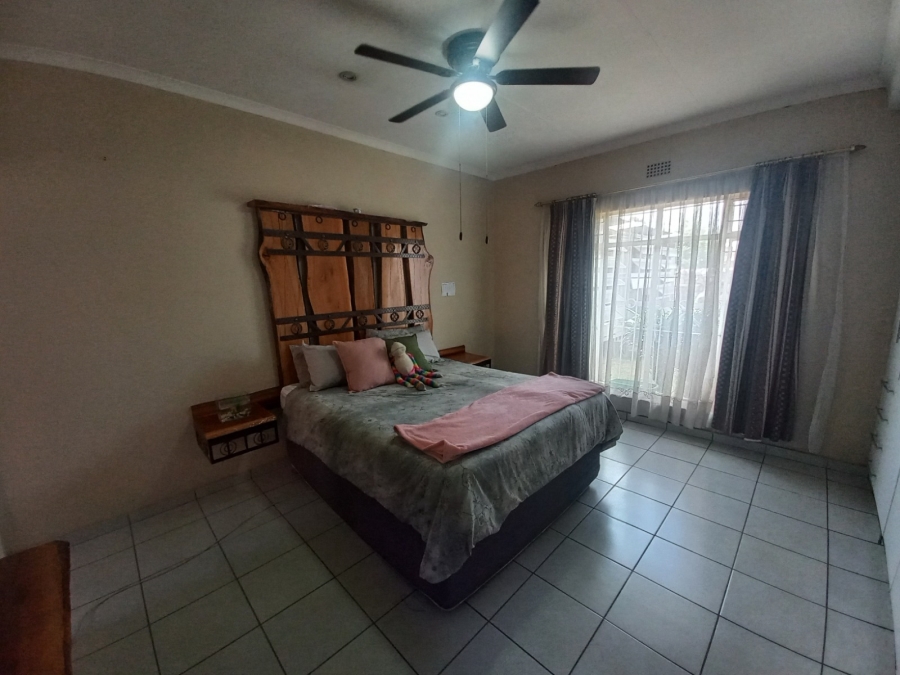 To Let 4 Bedroom Property for Rent in Vanderbijlpark SE 6 Gauteng