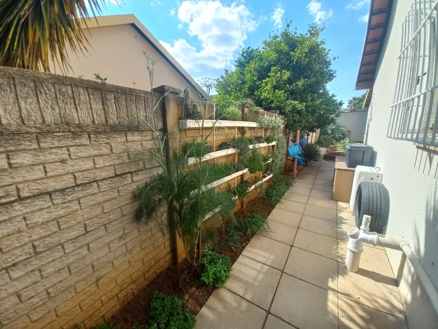 To Let 4 Bedroom Property for Rent in Vanderbijlpark SE 6 Gauteng