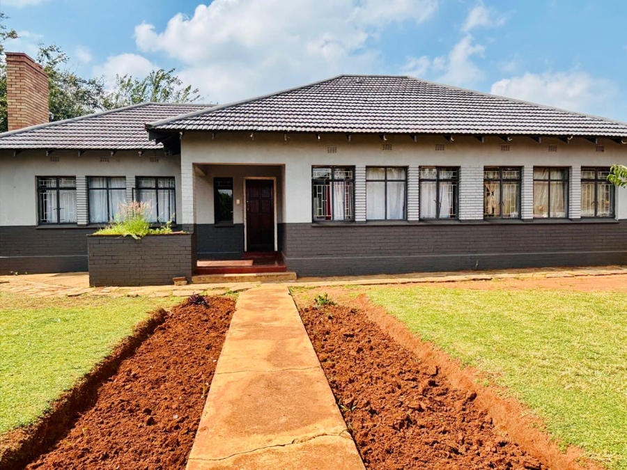 3 Bedroom Property for Sale in Carletonville Central Gauteng