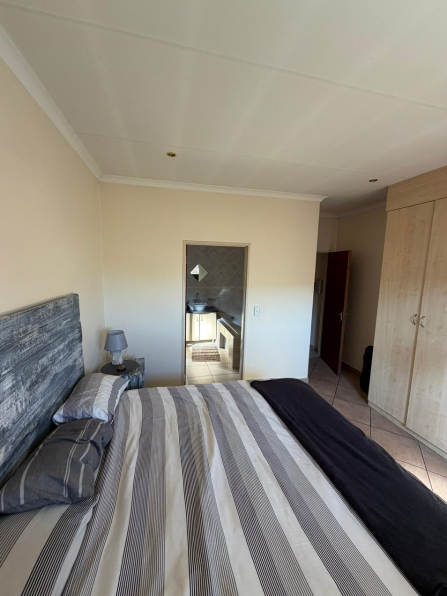 To Let 2 Bedroom Property for Rent in Sonneveld Gauteng