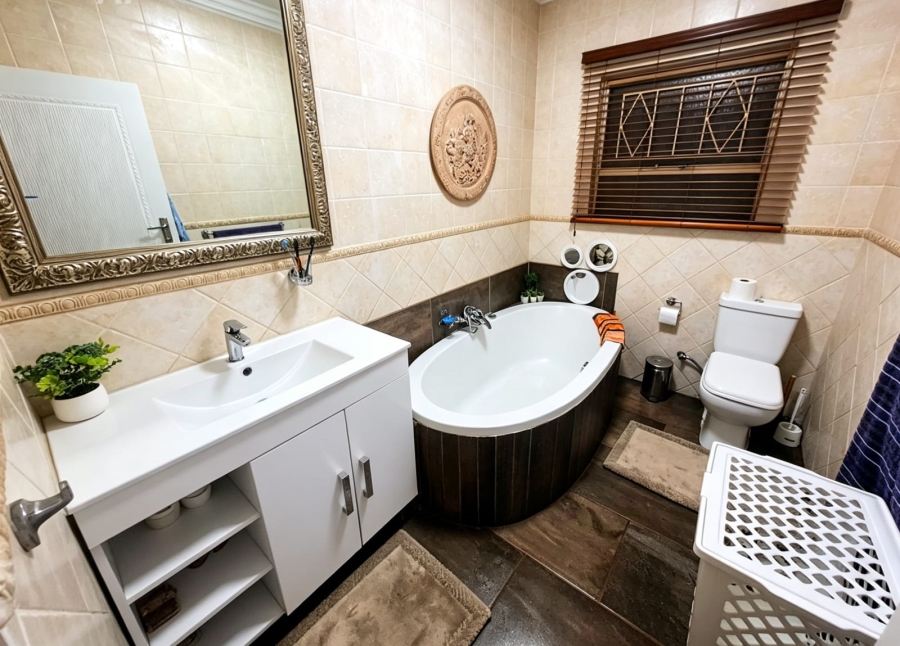 3 Bedroom Property for Sale in Three Rivers Gauteng