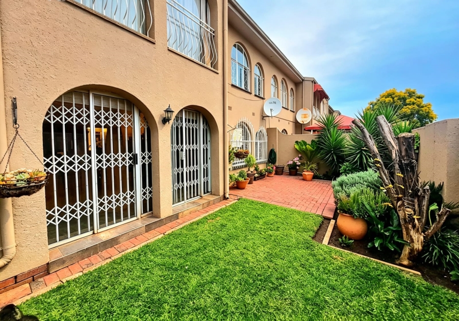 3 Bedroom Property for Sale in Three Rivers Gauteng