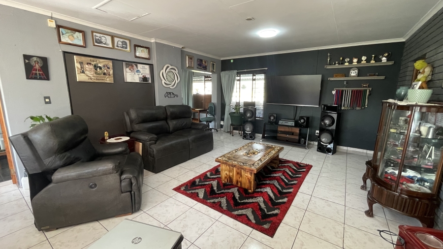 4 Bedroom Property for Sale in The Reeds Gauteng