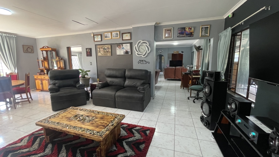 4 Bedroom Property for Sale in The Reeds Gauteng