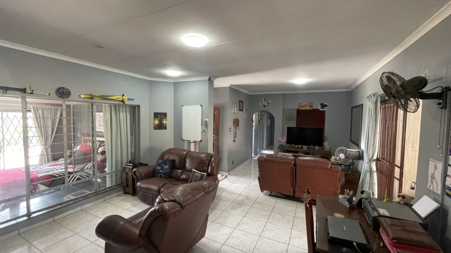 4 Bedroom Property for Sale in The Reeds Gauteng