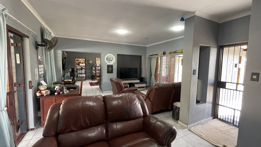 4 Bedroom Property for Sale in The Reeds Gauteng